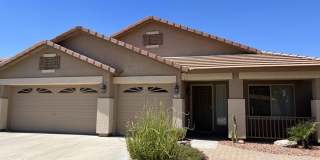 Nice 4 bedroom with swimming pool! Nice 4 bedroom with swimming pool! Gallery 1
