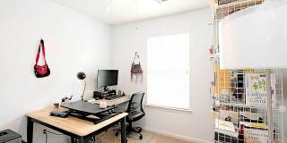 Pet-Friendly Townhome Convenient to UVA & Downtown Gallery 11