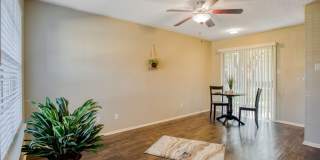 Crestbrook Apartments Gallery 6