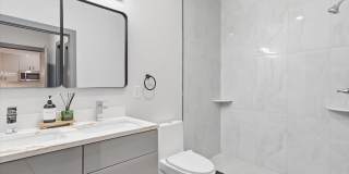 531 32nd Street Gallery 13