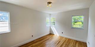 6881 Bay Dr Gallery 12
