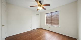 2411 Dennis St Gallery 13