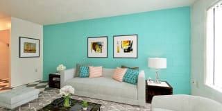 The Hudson Gallery 8