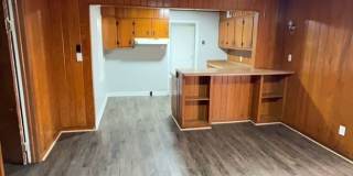 Beautifully Updated 4 bedroom 2 bath Gallery 8