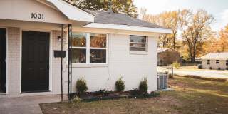 1001 Wright St Gallery 1