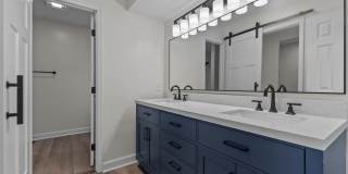 1821 Swann St Gallery 12