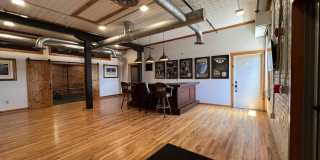 433 S Columbus Street Gallery 17