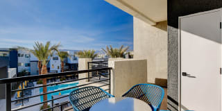 Maverick Gallery 140