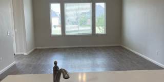 Beautiful 4 bed 3.5 bath home with a game room in The Enclave! Gallery 6