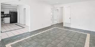 Charming 3 Bedroom in Pipers Meadow Gallery 6