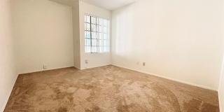 Single Level with Nature Reserve Views! Single Level with Nature Reserve Views! Gallery 12