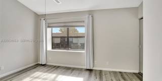 4615 Carambola Cir S Gallery 24