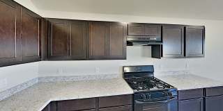 Very Nice 4 Bedroom 2 Bath Home in Yukon Schools. Gallery 8