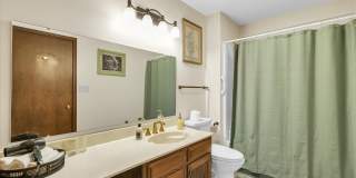 1 Lyndhurst Village Court Gallery 13