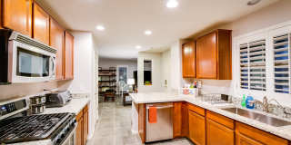 3327 E LOMA VISTA Street Gallery 7