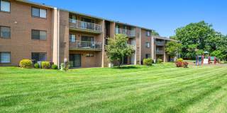 Gainsborough Court, Churchill Mews, and Copperfield Square Apartments & Townhomes Gallery 67