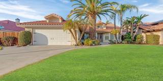 14004 Las Entradas - Gorgeous NW remodeled home with POOL and SPA. Remodeled with putting green and astroturf!!! Call today $3295Rent and $3295Deposit Gallery 1