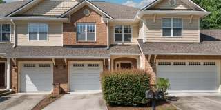 Beautiful 3 Bedroom / 2.5 Bathroom Townhome - Available NOW! Gallery 1