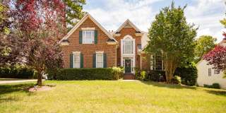 Gorgeous and Spacious 4 Bedroom home, Golf Course Views, Premium Finishes, Pet Friendly! Gallery 1