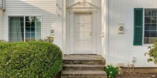 **$500 OFF SECOND MONTH'S RENT** Lovely Townhome Located in Beaverton with Community Pool! Water/Sewer, Garbage & Recycling included in the Rent. Gallery 1