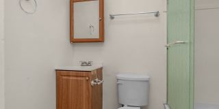 Lovely 3 Bedroom 2 Bathroom Rowhome for Rent Gallery 17
