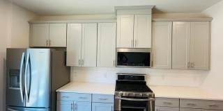 Room in 4 Bedroom Townhome at Arbor Loop Dr Gallery 15
