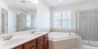 15675 WILLIAM BAYLISS Court Gallery 29