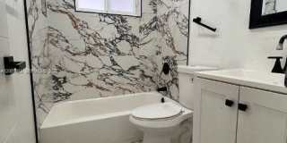 2620 NW 18th Ter Gallery 3