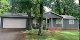 Country Living with a Large Yard! Gallery 1