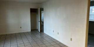 619 Warren St Gallery 4