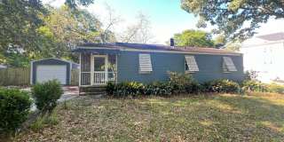 2 Bedroom 2 Bath House on James Island - Charleston Gallery 1