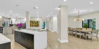 319 S Riverside Drive Gallery 15