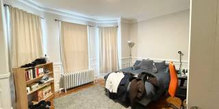 Perfect apartment for Social Students near NEU! Spacious, Yard, Parking & more! Gallery 6