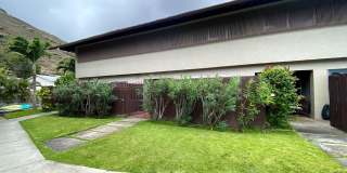 Hawaii Kai - The COLONY MARINA: Lovely townhouse with spacious 4 bedrooms, 3 bath, 2 covered parking stalls including water & sewer, water access to marina. Pet Negotiable. Hawaii Kai - The COLONY MARINA: Lovely townhouse with spacious 4 bedrooms, 3 bath, 2 covered parking stalls including water & sewer, water access to marina. Pet Negotiable. Gallery 1