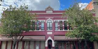 712 milam Street Gallery 1