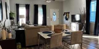 Beautifully Renovated Two Bedroom Highlands Home Gallery 18