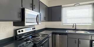 Remington On Rockville Living Gallery 75