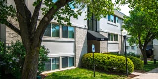 Ashley Apartments Gallery 40