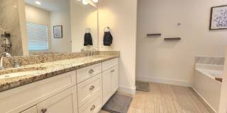 On the hunt for a beautiful, open floor plan home to rent close to downtown? Gallery 19