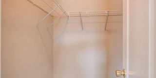 42451 MAGELLAN Square Gallery 27