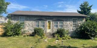 Cute cottage, great location Gallery 1
