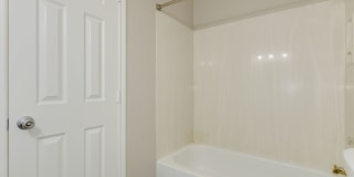 FABULOUS REMODELED HOME WITH POOL! Gallery 35