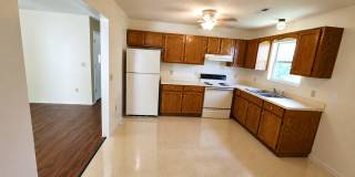 Quaint home located in City Limits Gallery 10