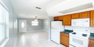 2BED/1BATH Duplex AVAILABLE NOW! Gallery 8