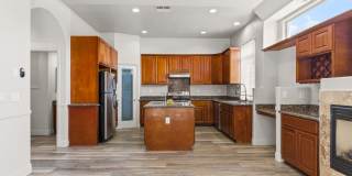 Grand 4-Bedroom San Leandro Home w/ Custom Upgrades Grand 4-Bedroom San Leandro Home w/ Custom Upgrades Gallery 12