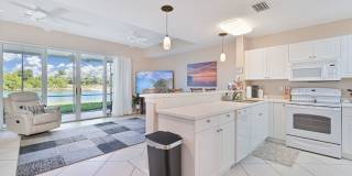 NOW AVAILABLE - Cozy Townhome w/ 1 Car Garage in Fort Myers! Gallery 9