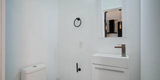 3038 SALMON Street Gallery 34