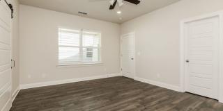 2432 Elmcroft Avenue Gallery 28