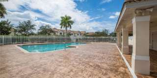 836 Hampton Cir Gallery 1