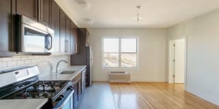 DVORA 366 West Side Gallery 2